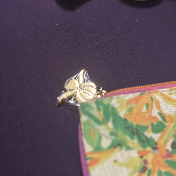 Sisley Floral Cosmetic Bag with Skincare Samples - Picture 2 of 4